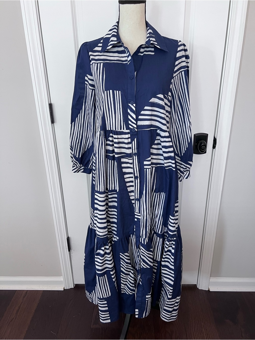 Zara Navy and White Geometric Print Tiered Maxi Shirt Dress Size Small
